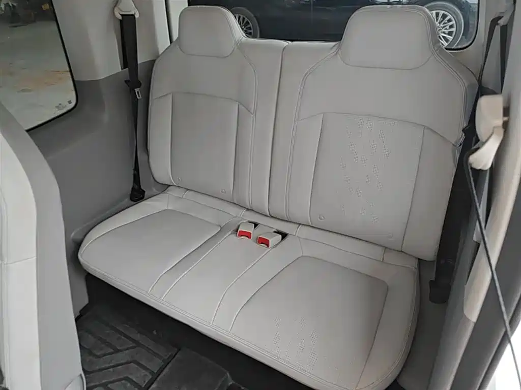 Wuling Air ev 2023 — фото 17