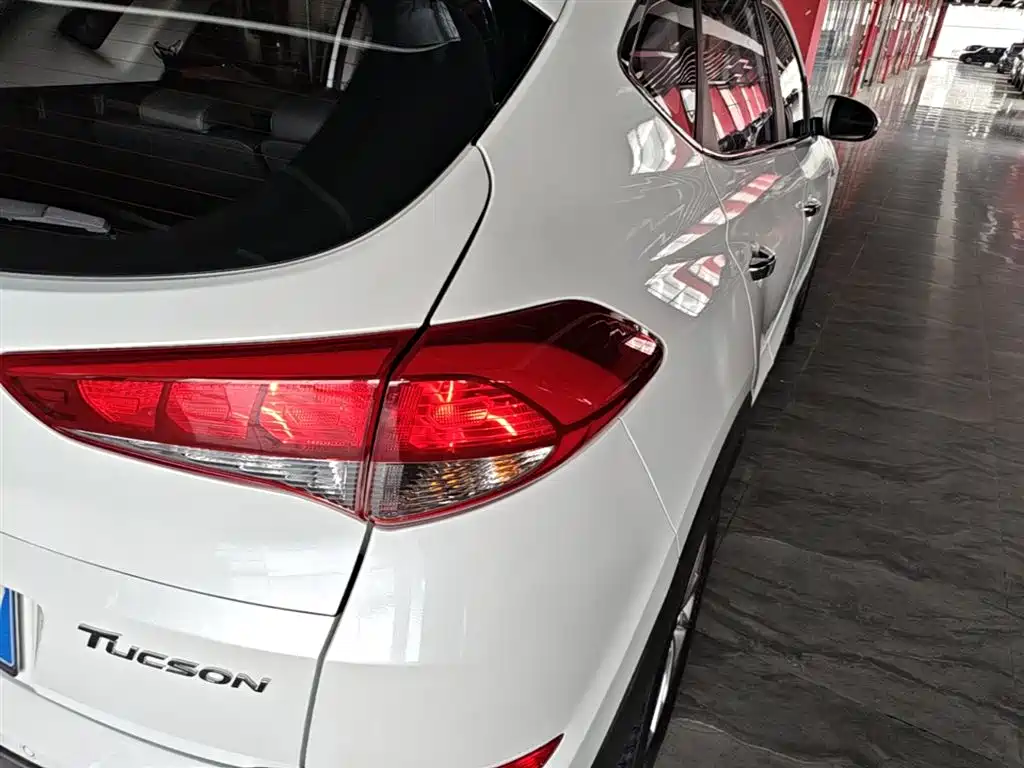 Hyundai Tucson 2016 — фото 8