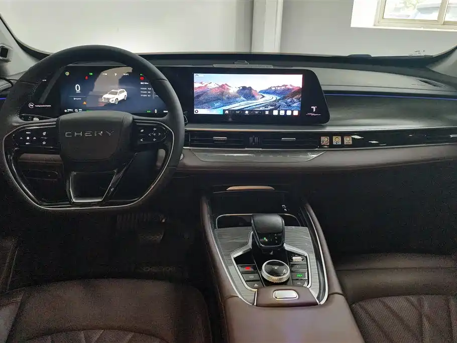 Chery Tiggo 8 PRO NEV 2023 — фото 12