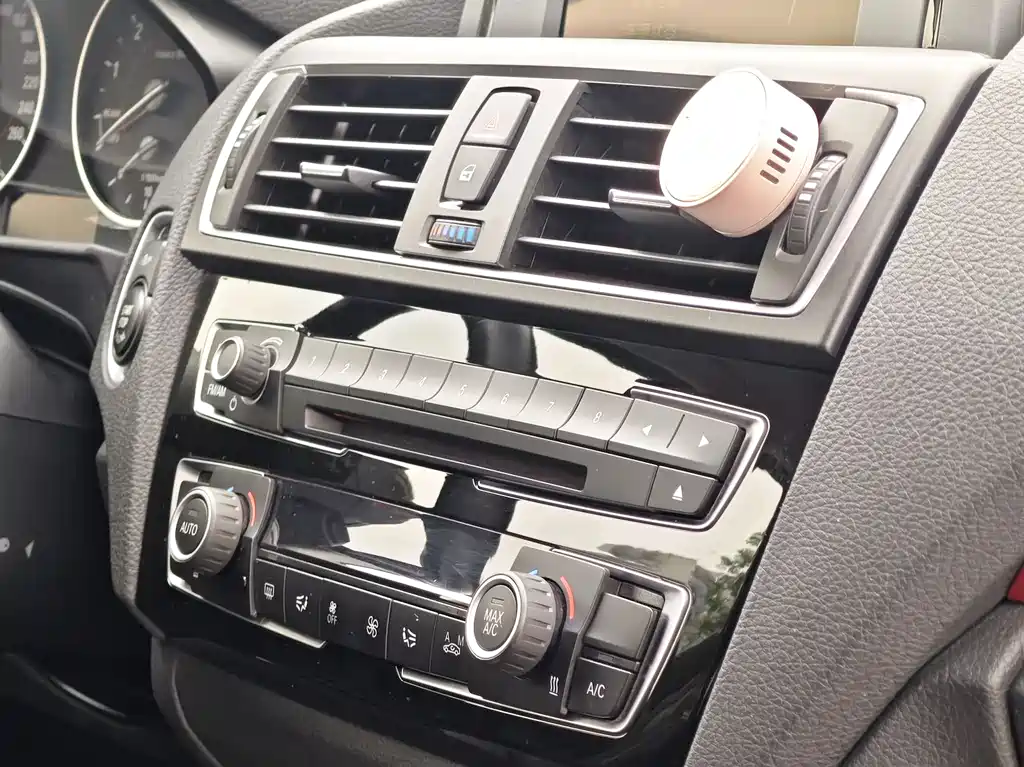 BMW 1 Series 2016 — фото 11