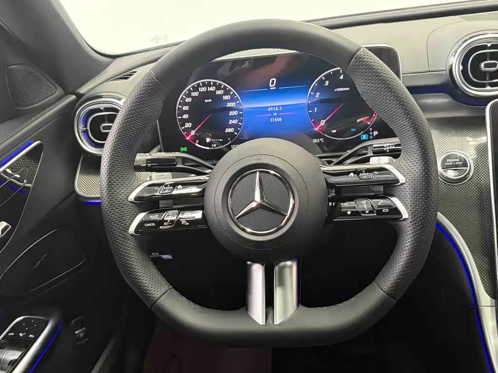 Mercedes-Benz C-Class 2024 — фото 16