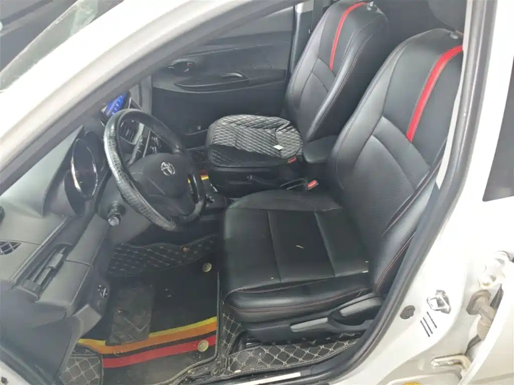 Toyota Yaris L 2020 — фото 14
