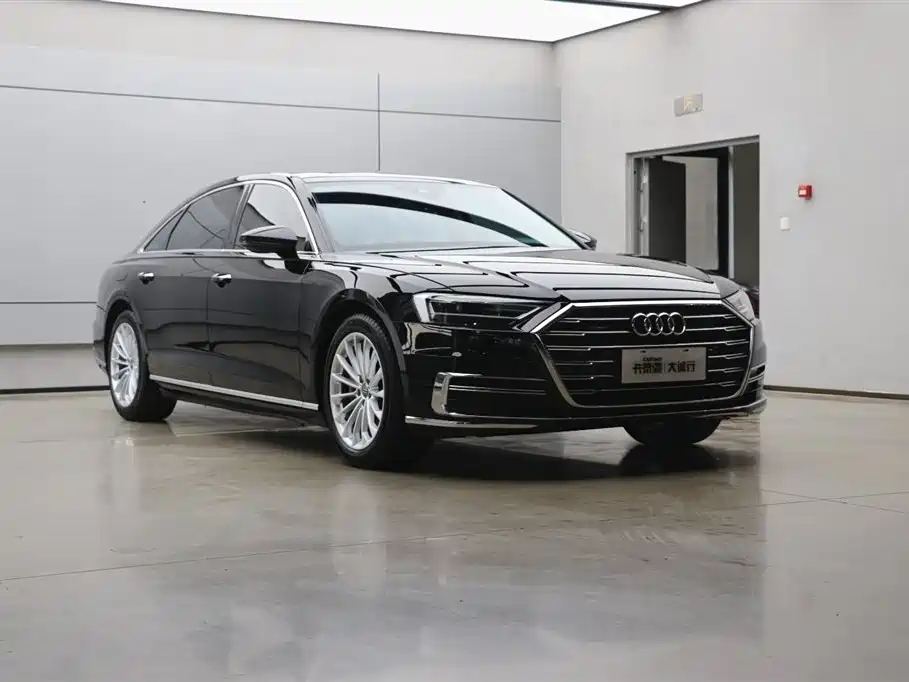 Audi A8 2018 — фото 25