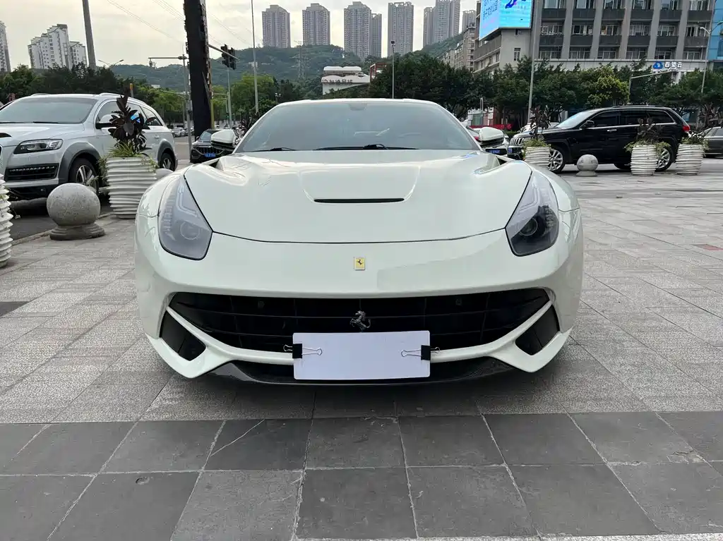 Ferrari F12berlinetta 2015 — фото 2