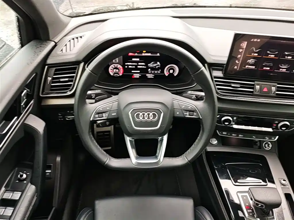 Audi Q5L 2025 — фото 11