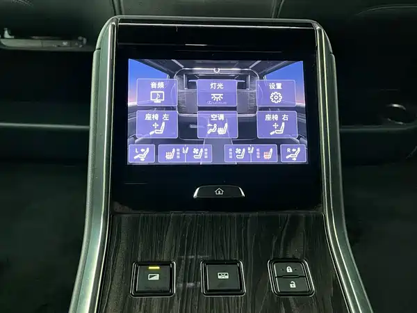 Lexus LM 2023
