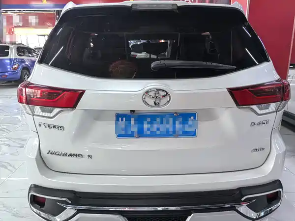 Toyota Highlander 2021