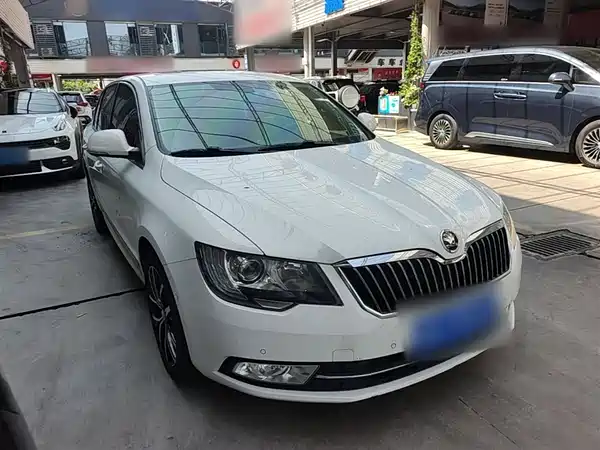 Skoda Superb 2013