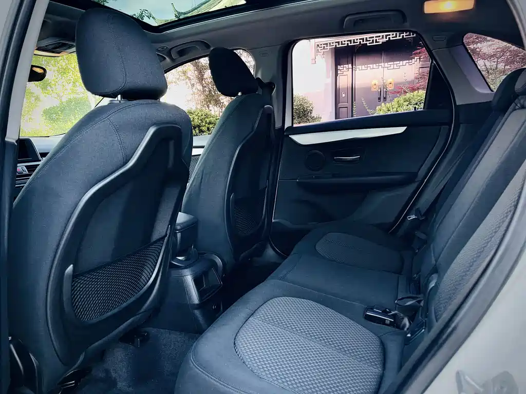 BMW 2 Series Active Tourer 2018 — фото 15