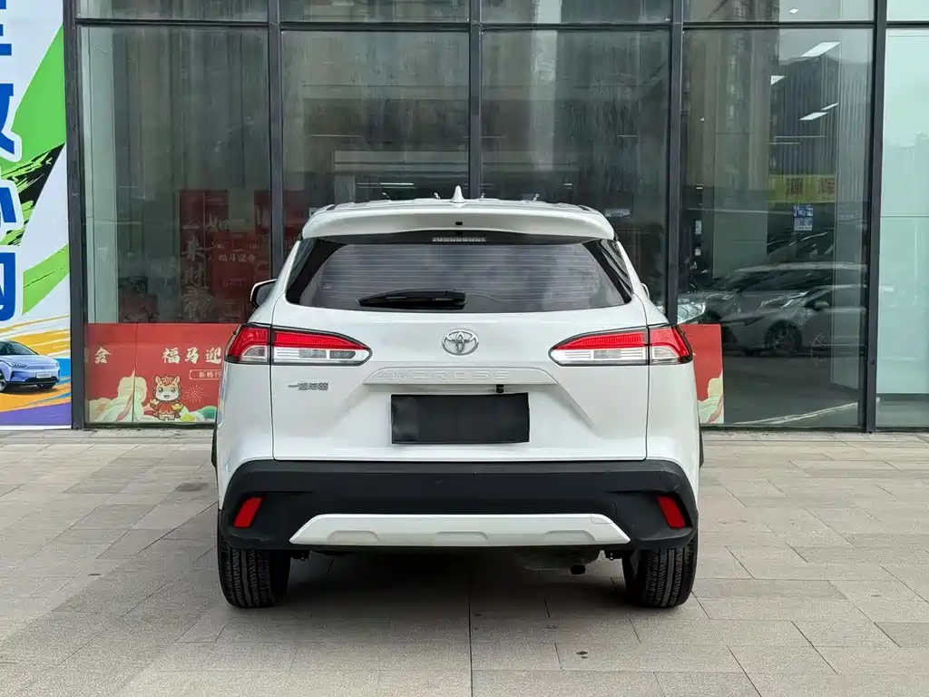 Toyota Corolla Cross 2022 — фото 4