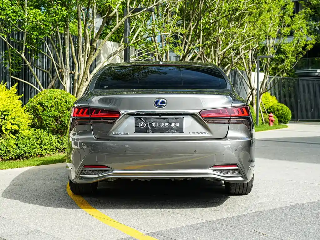 Lexus LS 2021 — фото 5