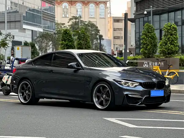 BMW M4 2019