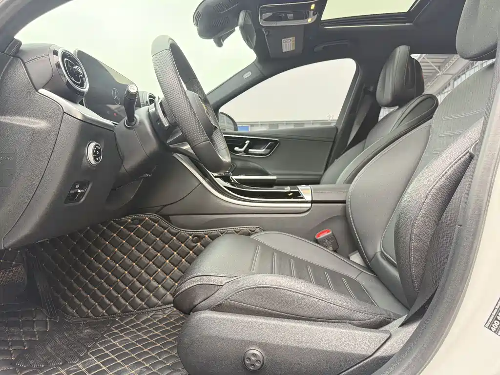 Mercedes-Benz C-Class 2022 — фото 15