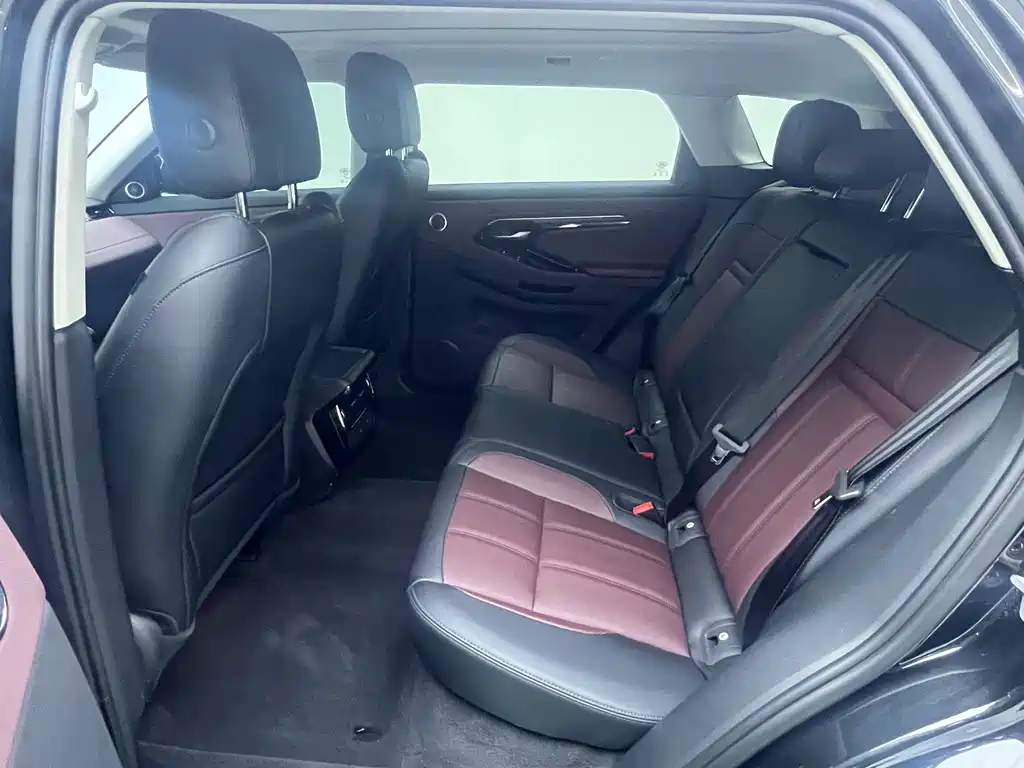 Land Rover Evoque 2024 — фото 11