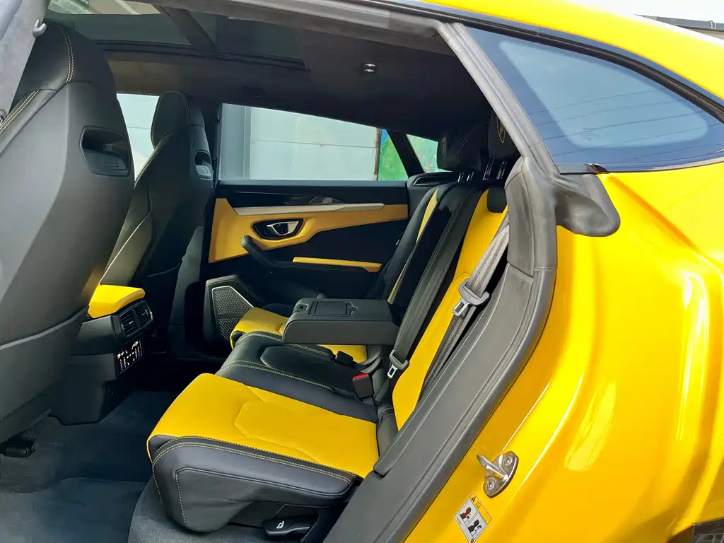 Lamborghini Urus 2021 — фото 8