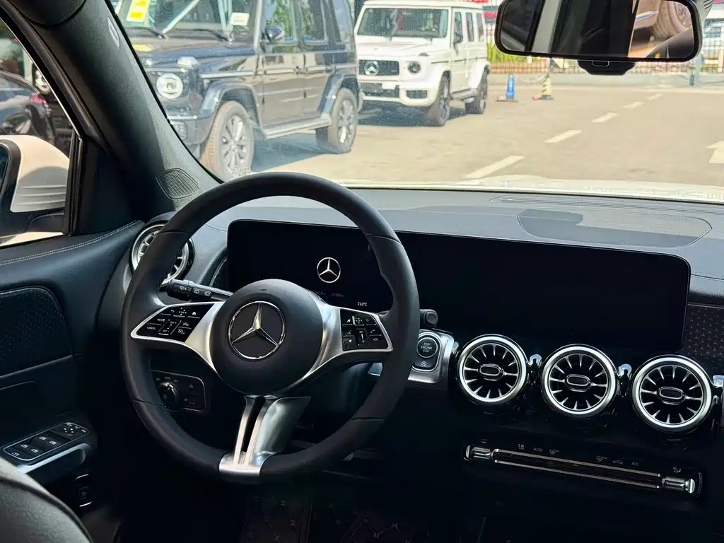 Mercedes-Benz GLB 2024 — фото 18