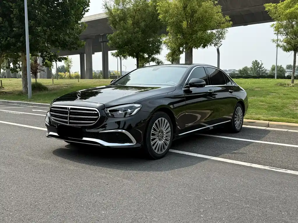 Mercedes-Benz E-Class 2023