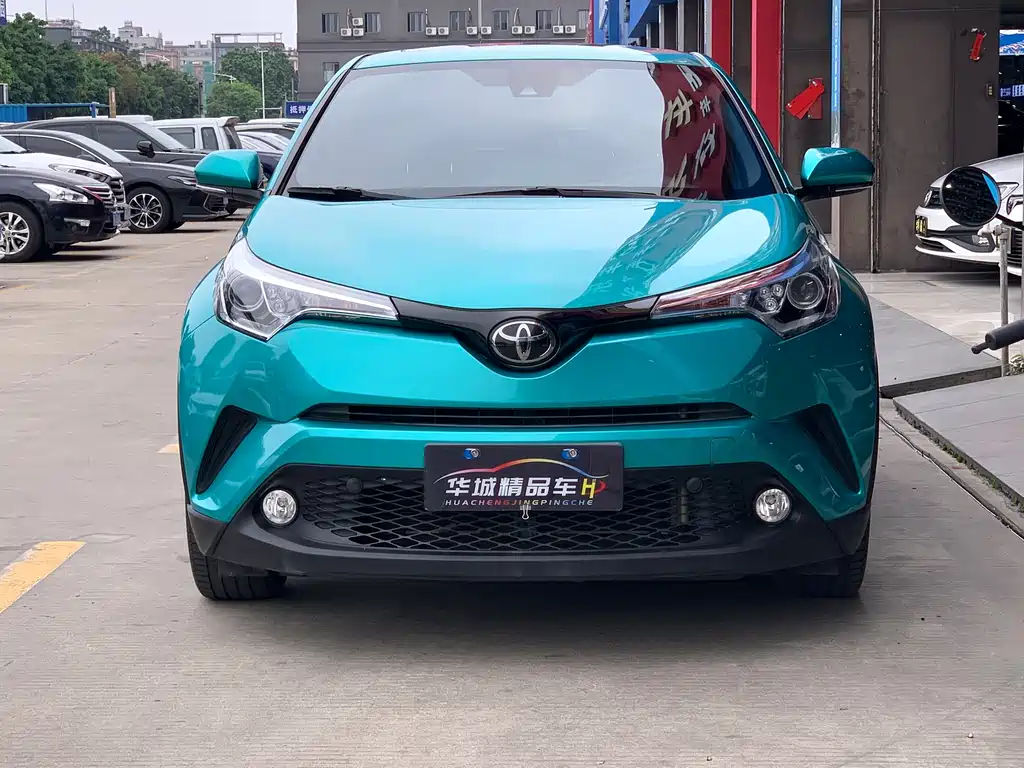 Toyota C-HR 2020 — фото 2