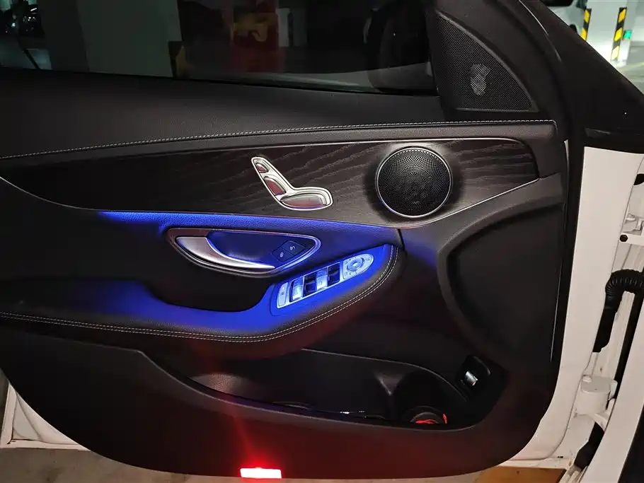 Mercedes-Benz C-Class 2022