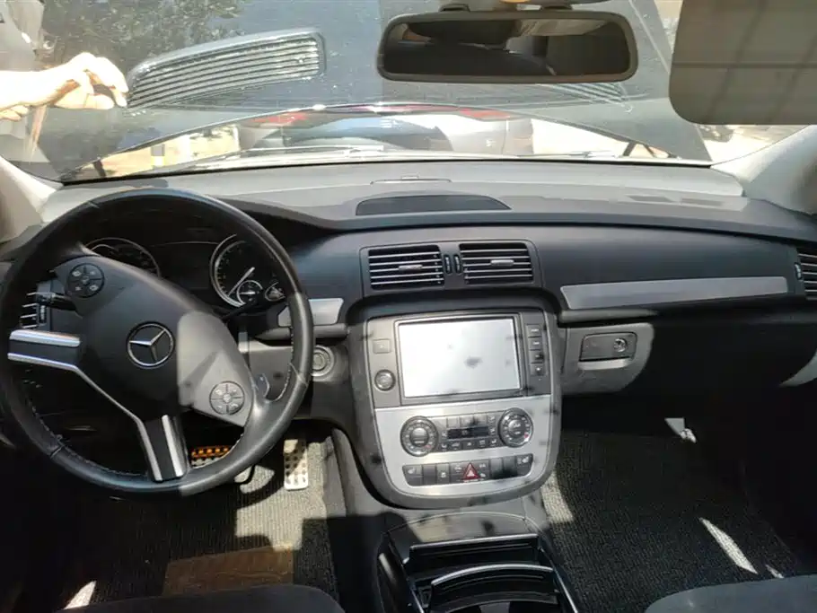 Mercedes-Benz R-Class 2015 — фото 12