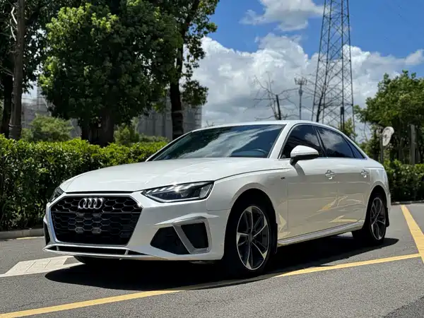 Audi A4L 2020