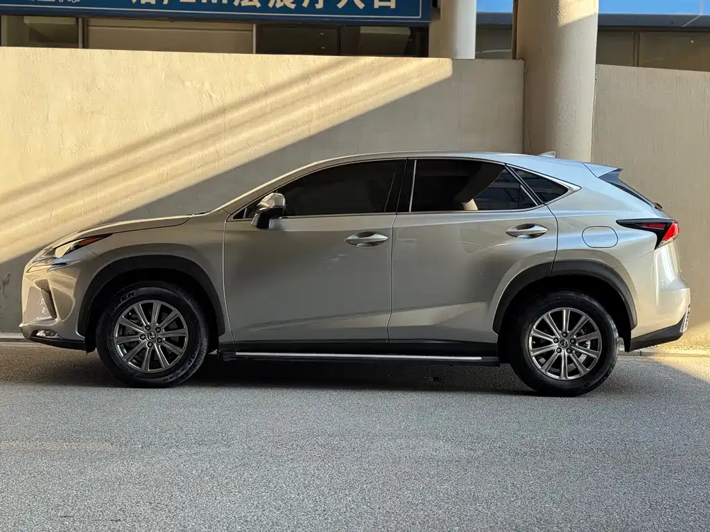 Lexus NX 2020 — фото 3