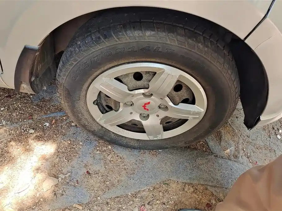 Wuling Hongguang 2017