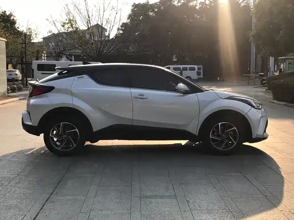Toyota C-HR 2021