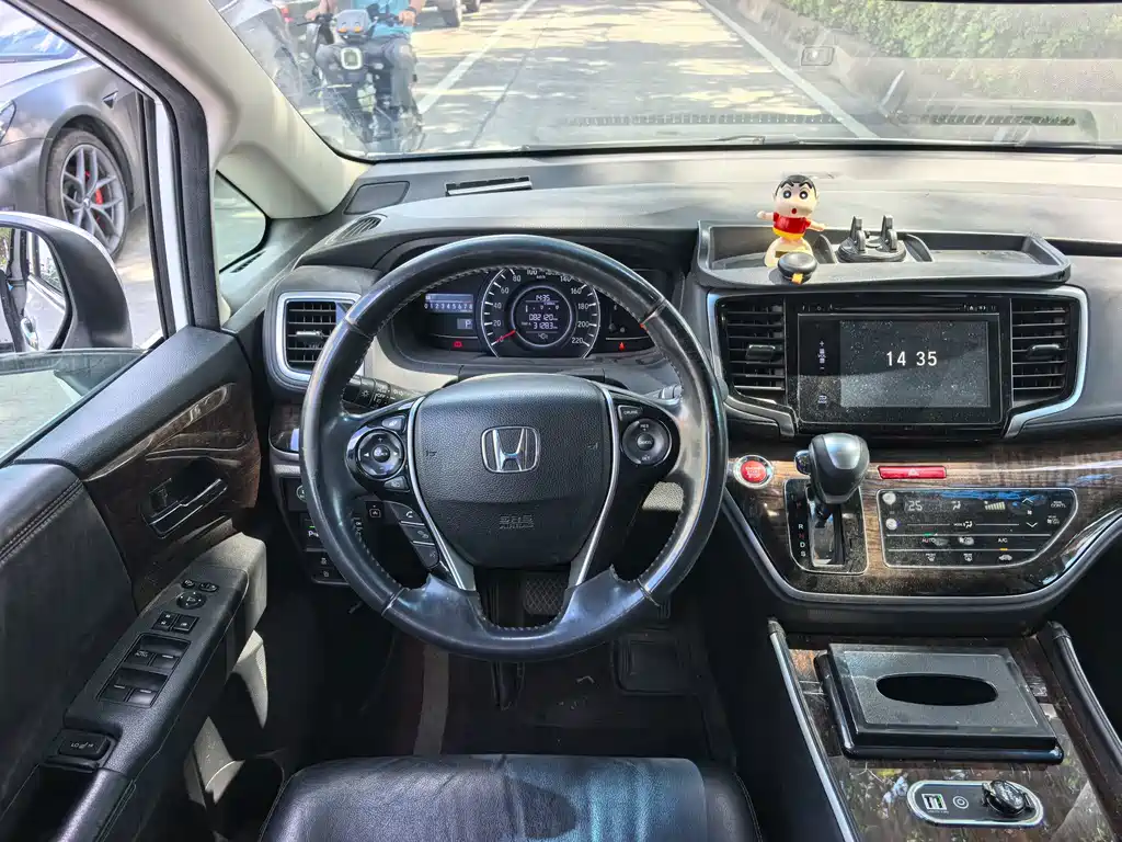 Honda Odyssey 2016 — фото 13