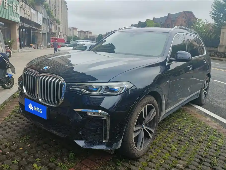 BMW X7 2022