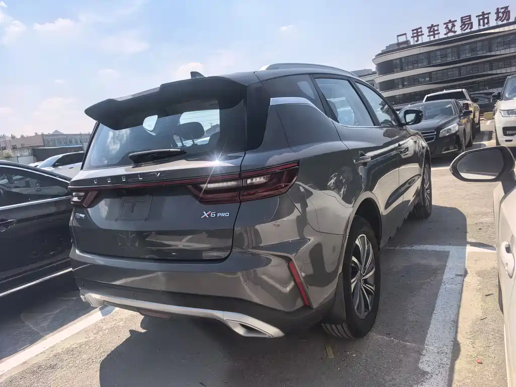 Geely Vision X6 2022 — фото 15