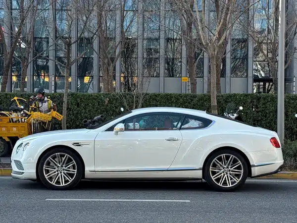 Bentley Continental 2012