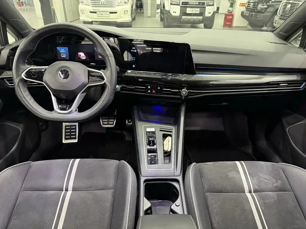 Volkswagen Golf 2022