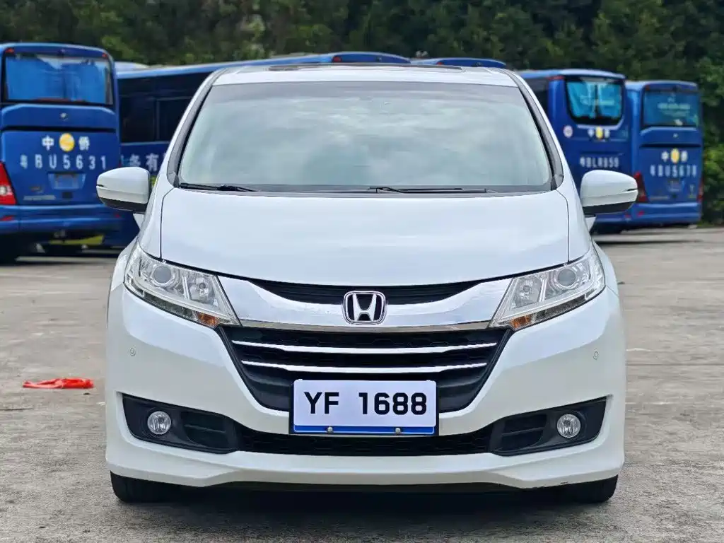 Honda Odyssey 2015 — фото 2