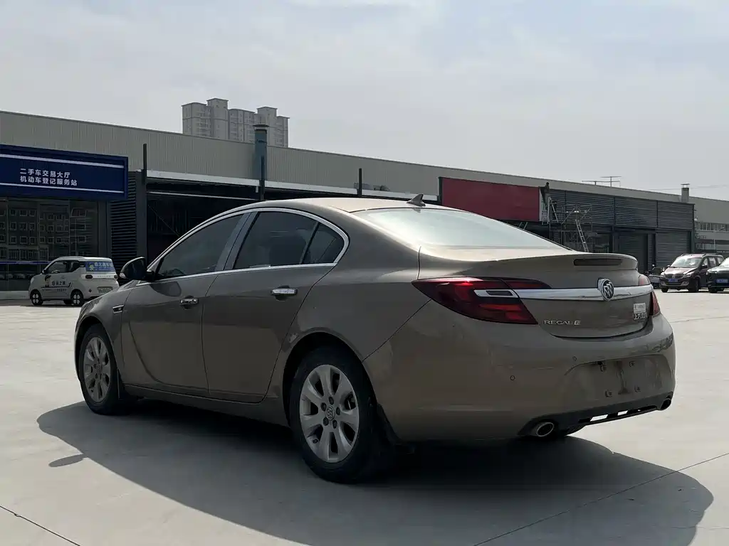 Buick Regal 2016 — фото 15