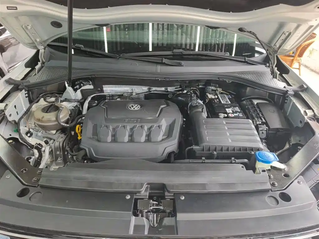 Volkswagen Tiguan L 2020 — фото 20
