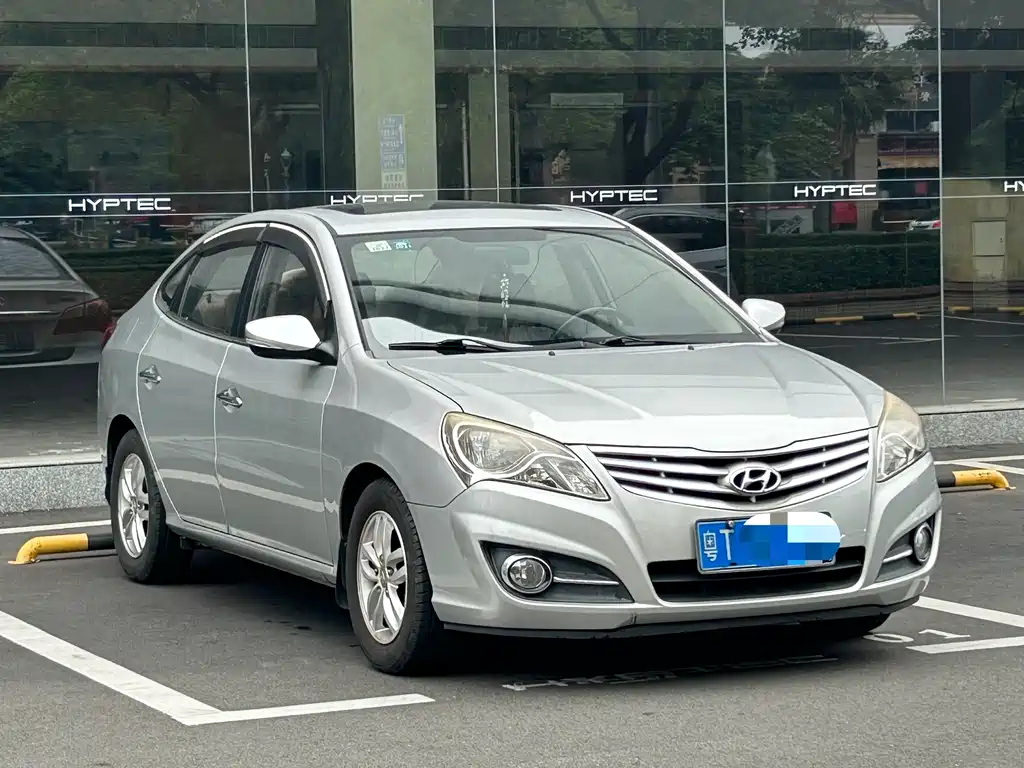 Hyundai Elantra 2013 — фото 2