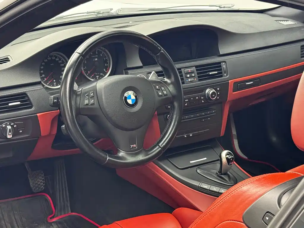 BMW M3 2011 — фото 15