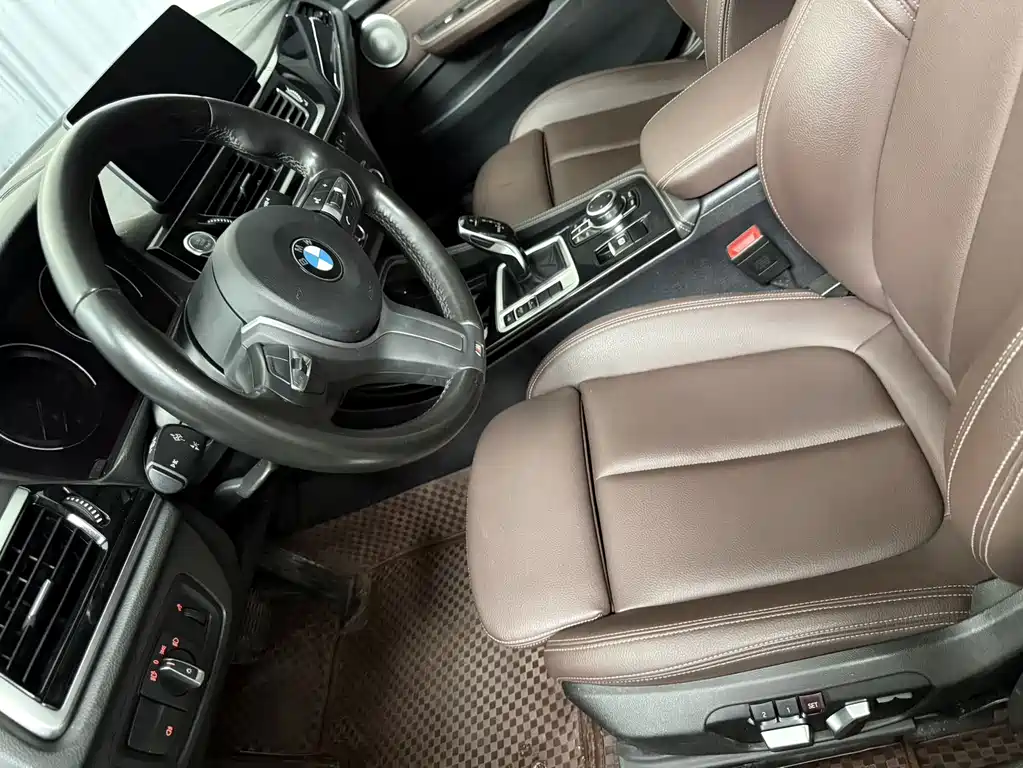 BMW 1 Series 2023
