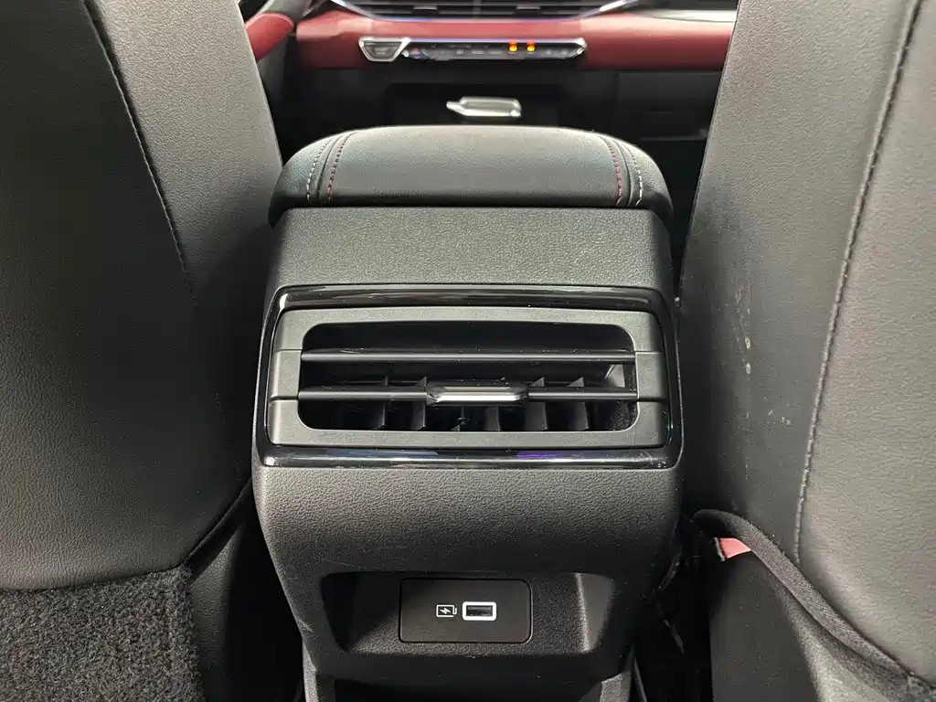 Geely Emgrand S 2021 — фото 16