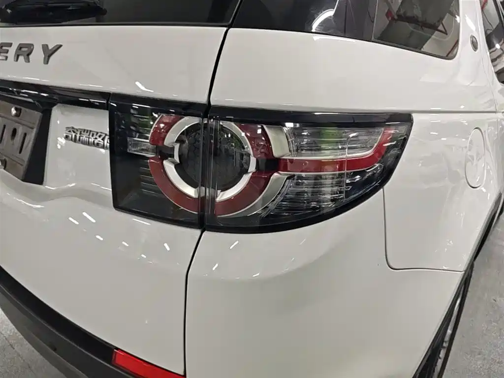 Land Rover Discovery Sport 2019 — фото 8