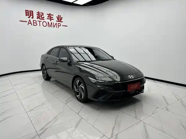 Hyundai Elantra 2023