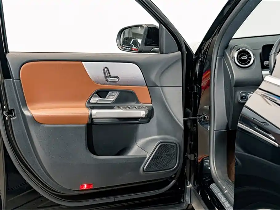 Mercedes-Benz GLB 2023 — фото 17