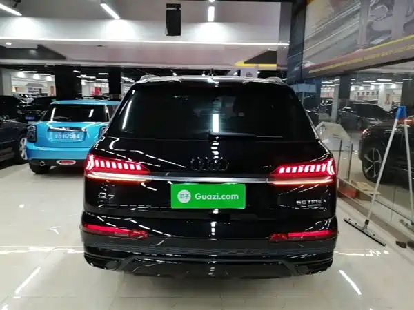Audi Q7 2021