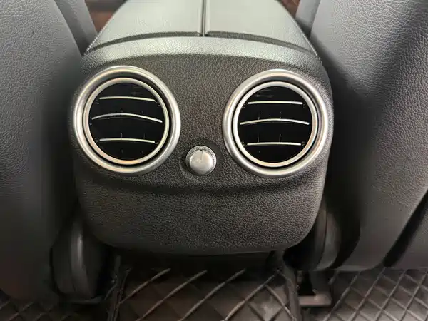 Mercedes-Benz C-Class 2018