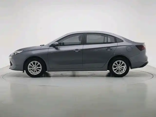 Roewe i5 2025