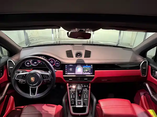 Porsche Cayenne 2022