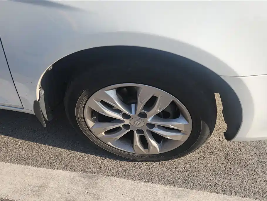 Geely Emgrand 2016