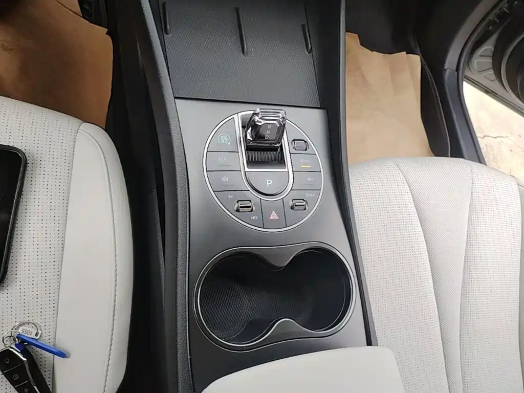 BYD Seal 05 DM-i 2025 — фото 14