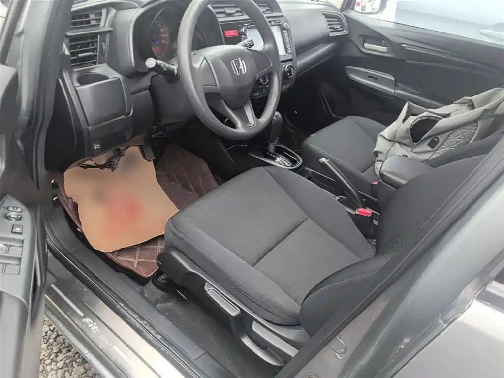 Honda Fit 2015 — фото 15